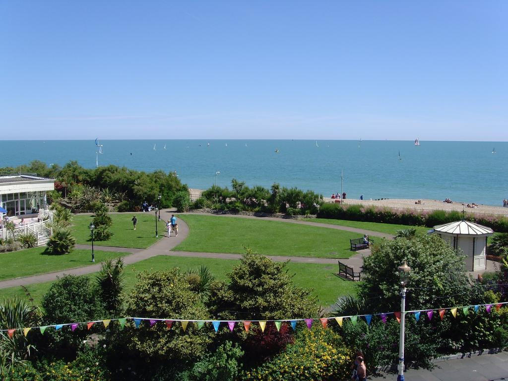 Breakers Bed And Breakfast Torneo de Torneo de Eastbourne Exterior foto